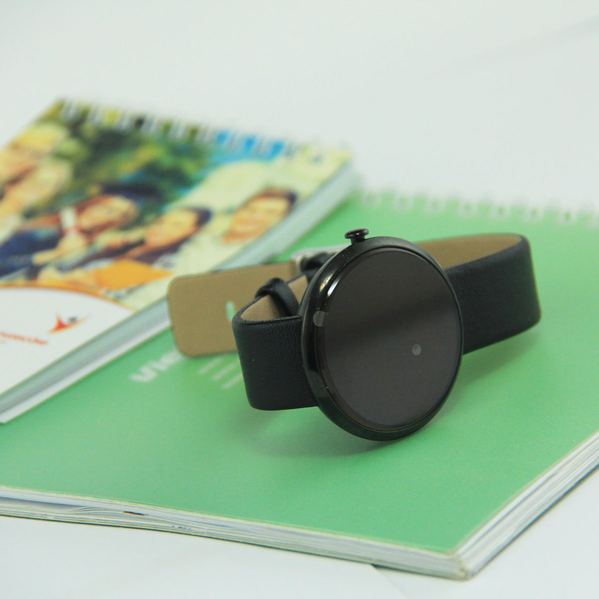 vong-tay-thong-minh-cho-nu-tap-gym-gia-re-v06