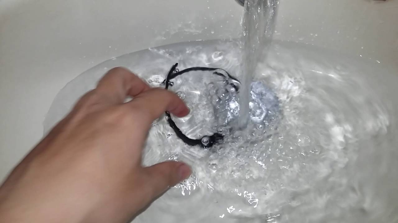 dong-ho-thong-minh-chong-nuoc