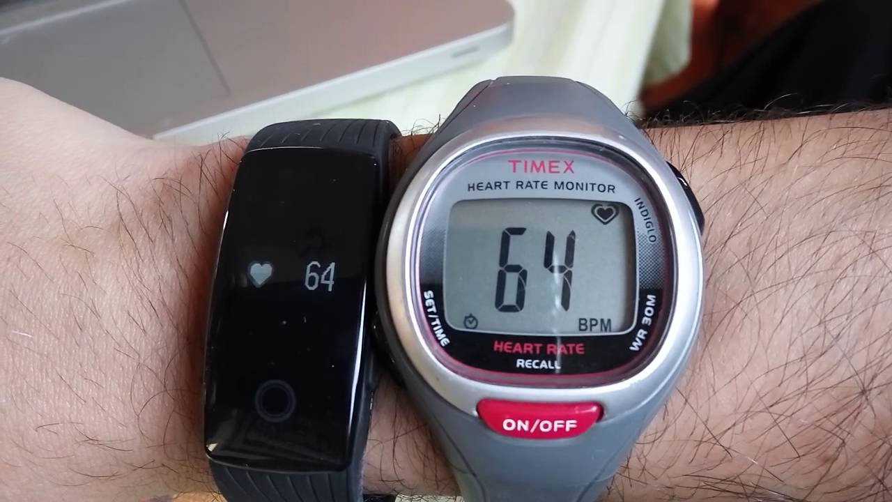 vong-tay-do-suc-khoe-nhip-tim-tot-nhat-2017